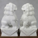 Fu-Hunde Stein-Figuren Wächterlöwen Palast-Löwen weiß